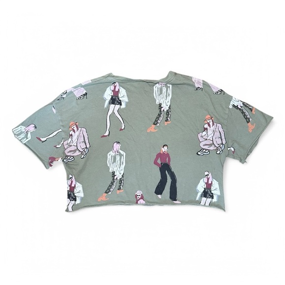 Zara Trendy Graphic Cropped Tee in Olive - Picture 2 of 3